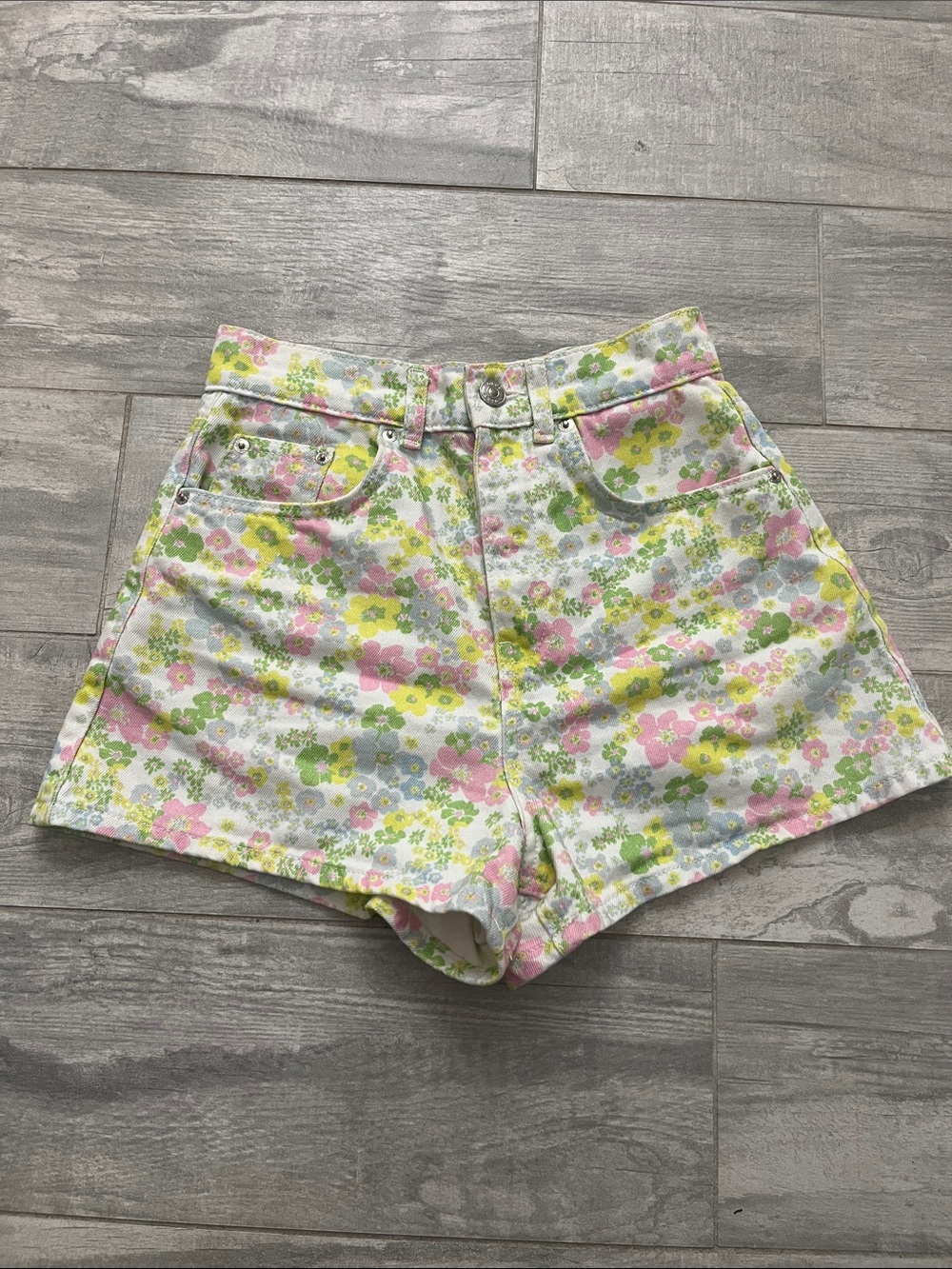 ASOS High-Rise Floral Print Women's Shorts - Pastel Multi